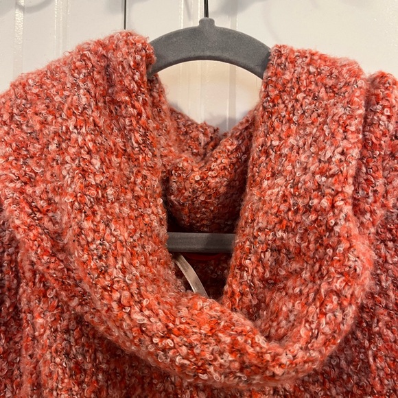 Free people chunky neck sweater; size L; only worn twice! - Picture 2 of 6